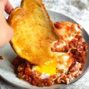 Bread, eggs, and sauce