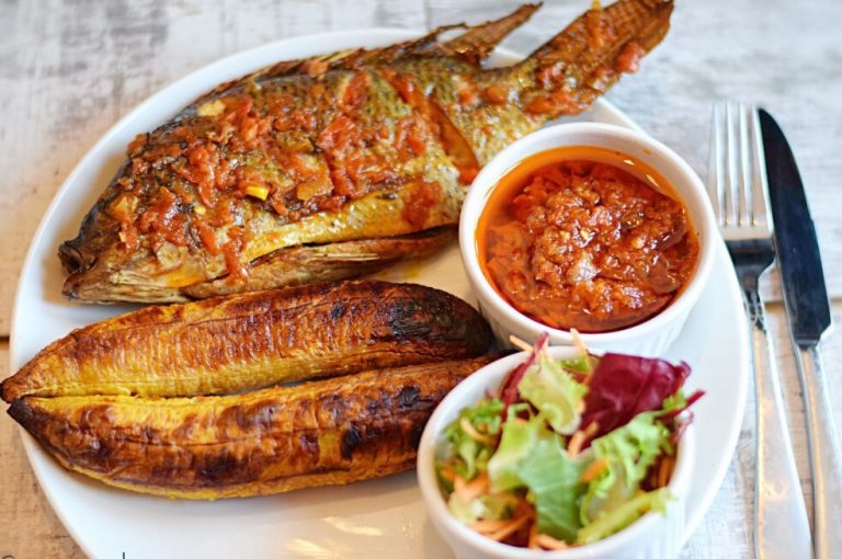 Boli(Roasted Plantain) + Wet Fried Fish